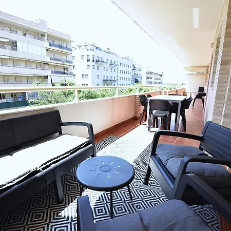 Residencial Sol Dorada Families Apartment
